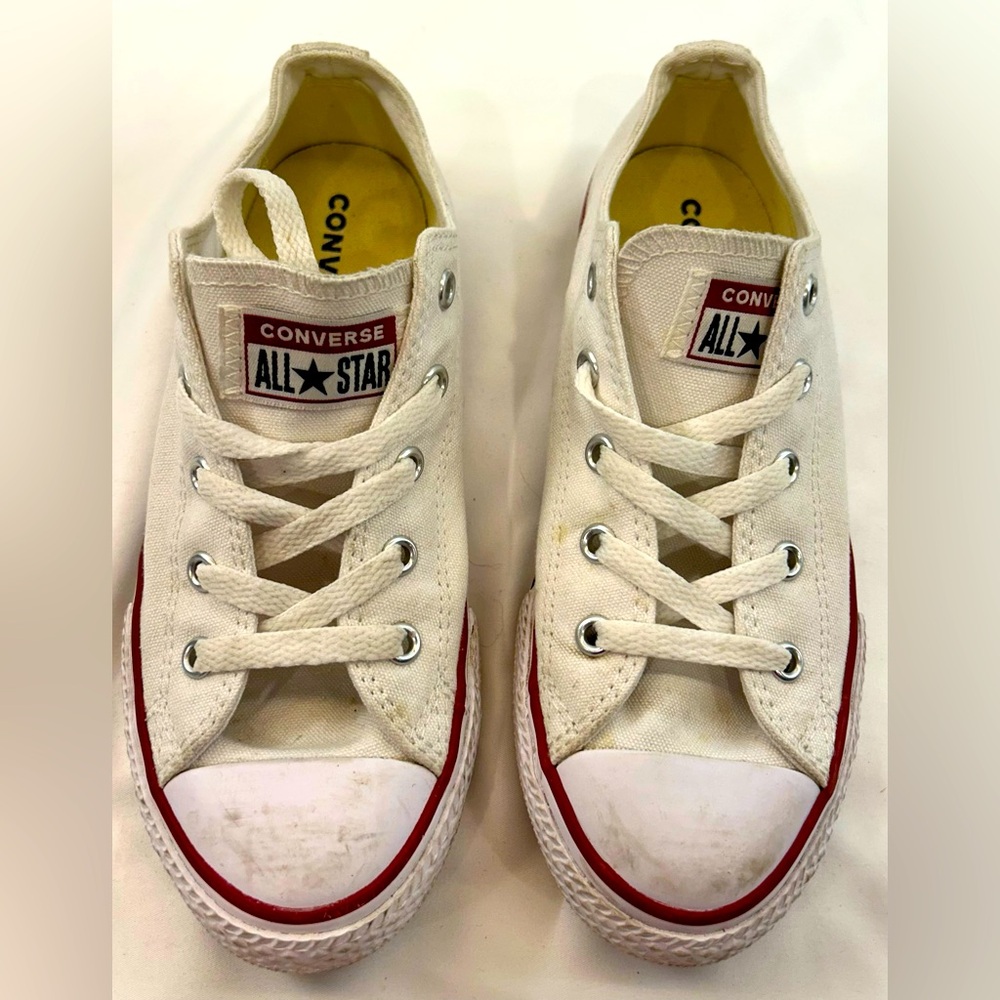 Converse Chuck Taylor All Star Casual White Sneakers Youth Size 2
